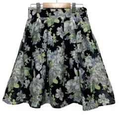 マジェスティックレゴン【F】花柄スカート　フレア　紺系　バックゴム　総柄　可愛い