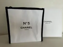 【新品未使用】CHANEL N°5 ノベルティポーチ ホワイトのサムネイル