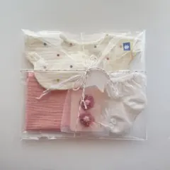 限定価格　ベビーギフト 女の子 ハンドメイド　出産祝い　misha&puff 風