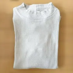 【Lサイズ美品】ユニクロ　リブ　ハイネックTのサムネイル