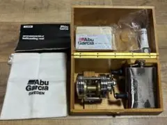 未使用 ABU アンバサダー 2500C ゴールド 保管傷あり 箱付070007 未使用 ABU アンバサダー 2500C ゴールド 保管傷あり 箱付070007