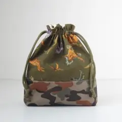 巾着袋　恐竜　カーキ・迷彩柄