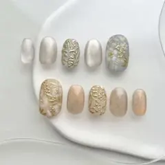 【手描き】大人可愛いくすみカラー×ゴールドフラワー刺繍ネイルチップ粘着シール付き