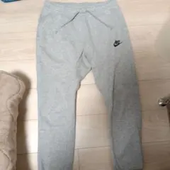 Nike グレー ジョガーパンツ テックフリース風