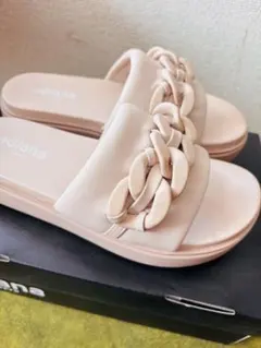 diana ベージュ チェーンデザイン サンダル　Sサイズ