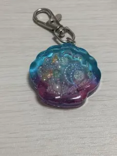 レジン製 貝殻型チャーム 青紫