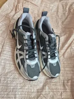 NIKE スニーカー ブラック シルバー
