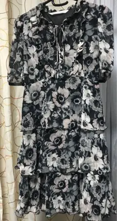 31 Clous de mode フラワープリントドレス