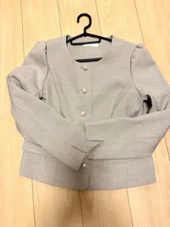 グレー スーツセット パールボタン付き