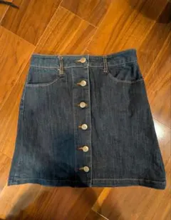 LOWRYS　FARM ボタン付きミニスカート