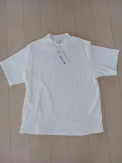 白ティーシャツ