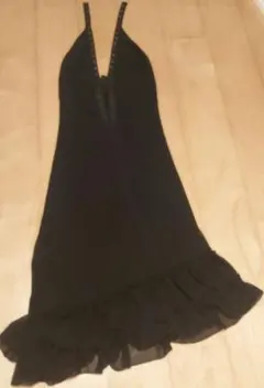 黒ドレスのサムネイル