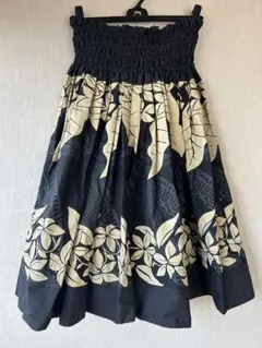 フラダンス用パウスカート 黒地にクリーム花柄