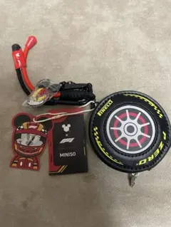 F1 ミッキーマウス ディズニー ヘルメットキーホルダー 中国限定