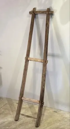 古い木製の梯子 ディスプレイ アンティーク店舗什器