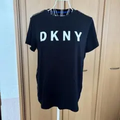黒 ブラック 半袖 Tシャツ トップスのサムネイル