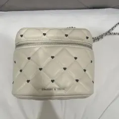 CHARLES & KEITH ショルダーバッグ ブラック　バレンタイン