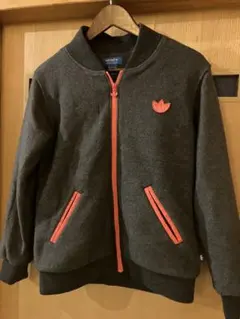 adidas グレー ジャケット