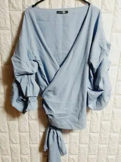 boohoo (ブーフー)　パフスリーブカシュクールブラウス　XL〜3L 　㉜のサムネイル