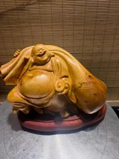 ☆逸品！希少な中国・太行山の天然崖柏一木彫り 布袋（弥勒仏） - メルカリ