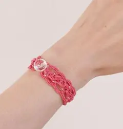 かぎ針編みとビーズのブレスレット(ピンク)