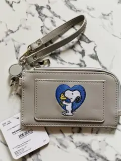 タグ付き　スヌーピー　刺繍パスケース グレー　コインケース