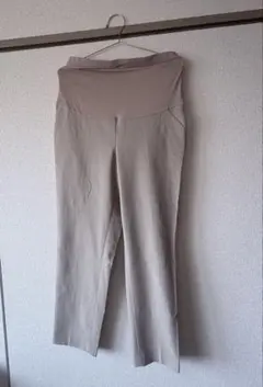 【定価3,990円】ユニクロ　マタニティパンツ　Lサイズ