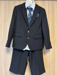 120センチ　子供用フォーマルスーツ（ネイビー、ショートパンツ）