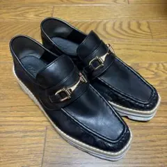 厚底ローファー