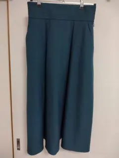 グリーンレーベルリラクシングの緑のフレアースカート