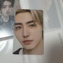 Item thumbnail for item 886b0454-54d5-46c8-8093-b8af36cfe5ad