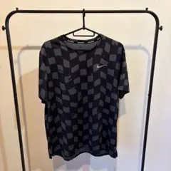 Nike Dri-FITランニングシャツ