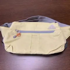 アディダス　ボディバック