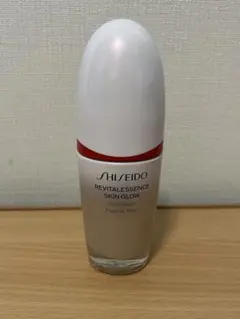 SHISEIDO　エッセンススキングロウファンデーション　220 Linen