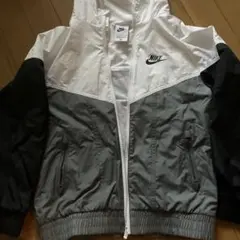 NIKE フード付きジャケットMサイズ(140センチ)
