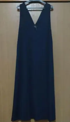 【新品未使用タグ付き】DHC 深Ｖ　ストライプ　ロングワンピース　ネイビー