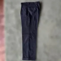 秋冬向けスラックス！ ジャケパンにどうぞ。素材感よし　ストレートフィット日本製