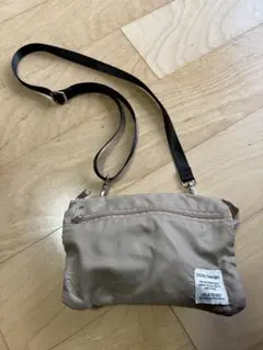 Item thumbnail for item c72e27da-a947-44ba-9e2c-70a6f6077589