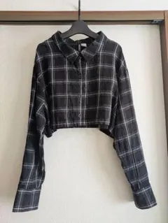 H&M　クロップドシャツ ブラック/グレー チェック柄