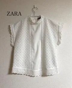 美品　ZARA ホワイトカットワーク刺繍半袖ブラウス