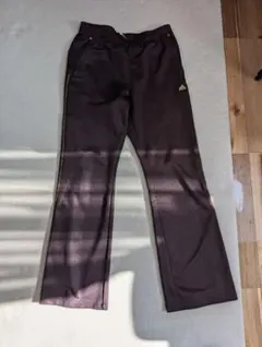 アディダス　トラックパンツ
