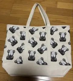 ユニクロ × KAWS （カウズ）TOKYO FIRSTキャンバス トートバッグ
