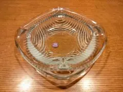 ガラス製　灰皿　石塚硝子