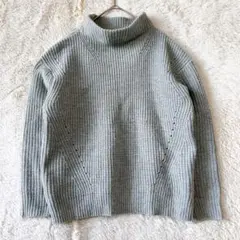 ビス　ハイネックニット　リブ編み　サイドスリット　立体シルエット　F　体型カバー