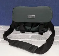 Item thumbnail for item c9c1c379-d3c8-4c2d-8a86-3b687a155b57