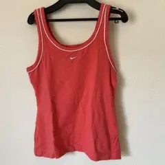Nike オレンジ色タンクトップ