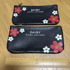 MARC JACOBS DAISY ポーチ コインケース　ブラック2個セットのサムネイル