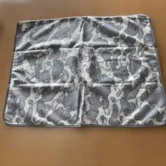 A BATHING APE フリースブランケット