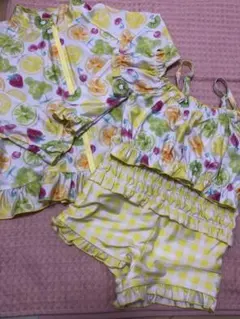 メゾピアノ　フルーツ柄 セパレート水着ラッシュガードセット 130cm