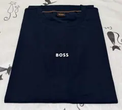 HUGO BOSS 新品未使用　メンズ　tシャツMのサムネイル